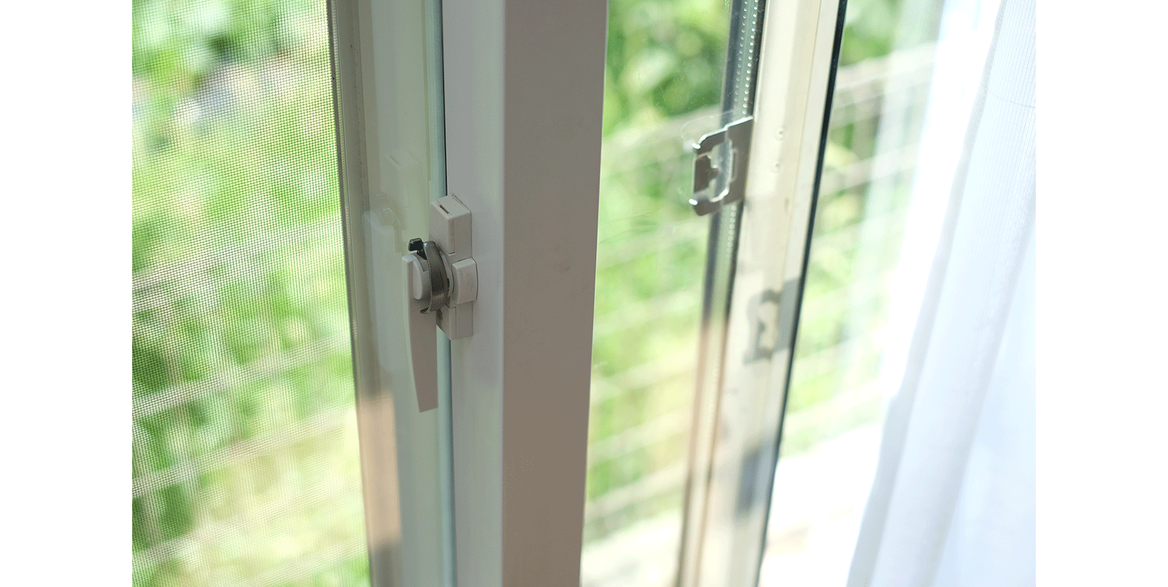 開けっぱなしの窓